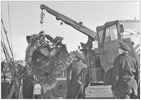 The wreckage of Stirling BF383 in Enkhuizen - Rear-fuselage section recovered on 06 Nov 1965