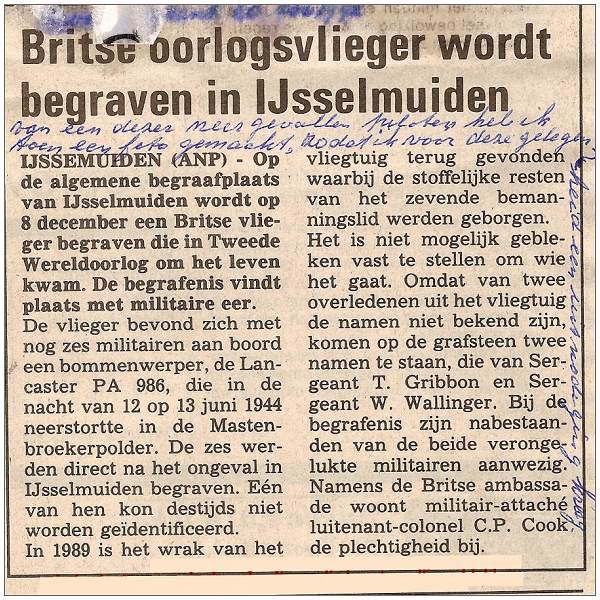 Burial - 08 Dec 1992 - newsclip - Britse oorlogsvlieger wordt begraven in IJsselmuiden