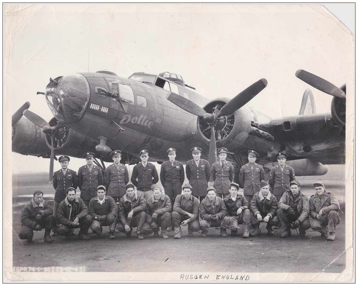 23 Dec 1943 - Combat and Ground Crew in front of B-17F 'Dottie III' at Rushden, England