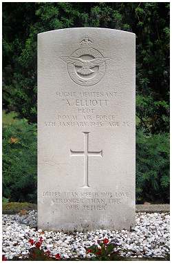 Flight Lieutenant - Alec Elliott - headstone cemetery Hellendoorn