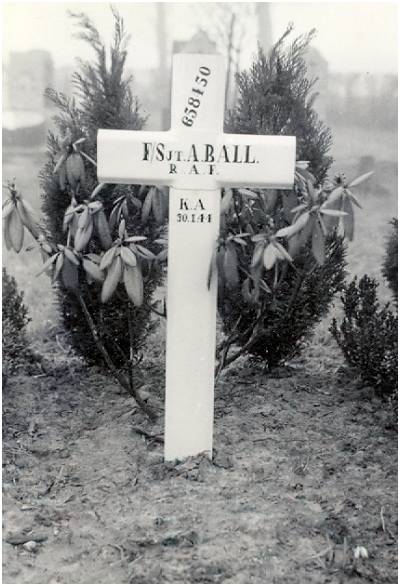 Initial grave marker - RAF 658450 - F/Sgt. A. Ball - Vollenhove