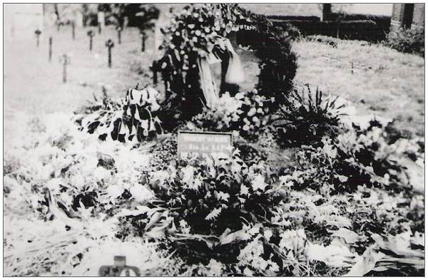 Grave 28 - 1st Lt. Robert Wilson Hays - cemetery Assendelft