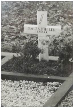 Grave in 1947 - Sgt. John Alexander Fuller - RNZAF - via Lieuwe Boonstra - 13 May 2011 