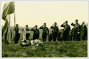 Schoterzijl/Slijkenburg - ceremony 'Old' Memorial Statendijk (Zeedijk) - 16 Apr 1946