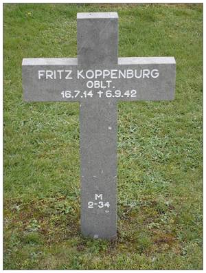 Oblt. Fritz Koppenburg - headstone M-2-34 - by Fred Munckhof