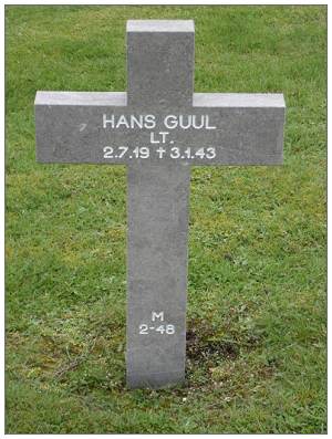 Lt. Hans Guul - headstone M-2-48 - by Fred Munckhof