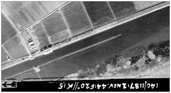 'Ramspol' - RAF aerial photo #3085 - 02 Nov 1944 - 'Ramspol' left under