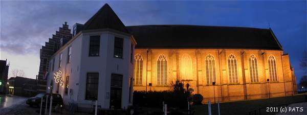 08:13am - St. Nicolaas church - illuminated - left former townhall - 2011 (c) PATS