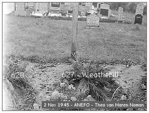 Vollenhove - Cemetery - 02 Nov 1945 - beeldbank #901-0095 - ANEFO by Theo van Haren Noman
         - Graves 628-Looney, 627-Weatherill and 626-Cowell