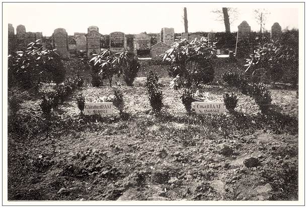 1946 - Vollenhove General Cemetery - grave 627 - Weatherill - grave 626 - Cowell
