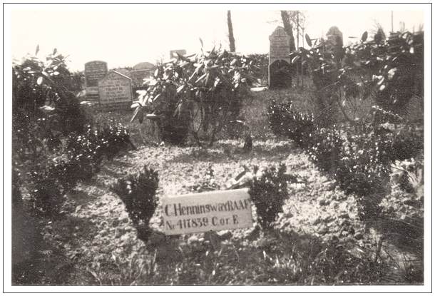 1946 - Vollenhove General Cemetery - grave 625 - Hemingway