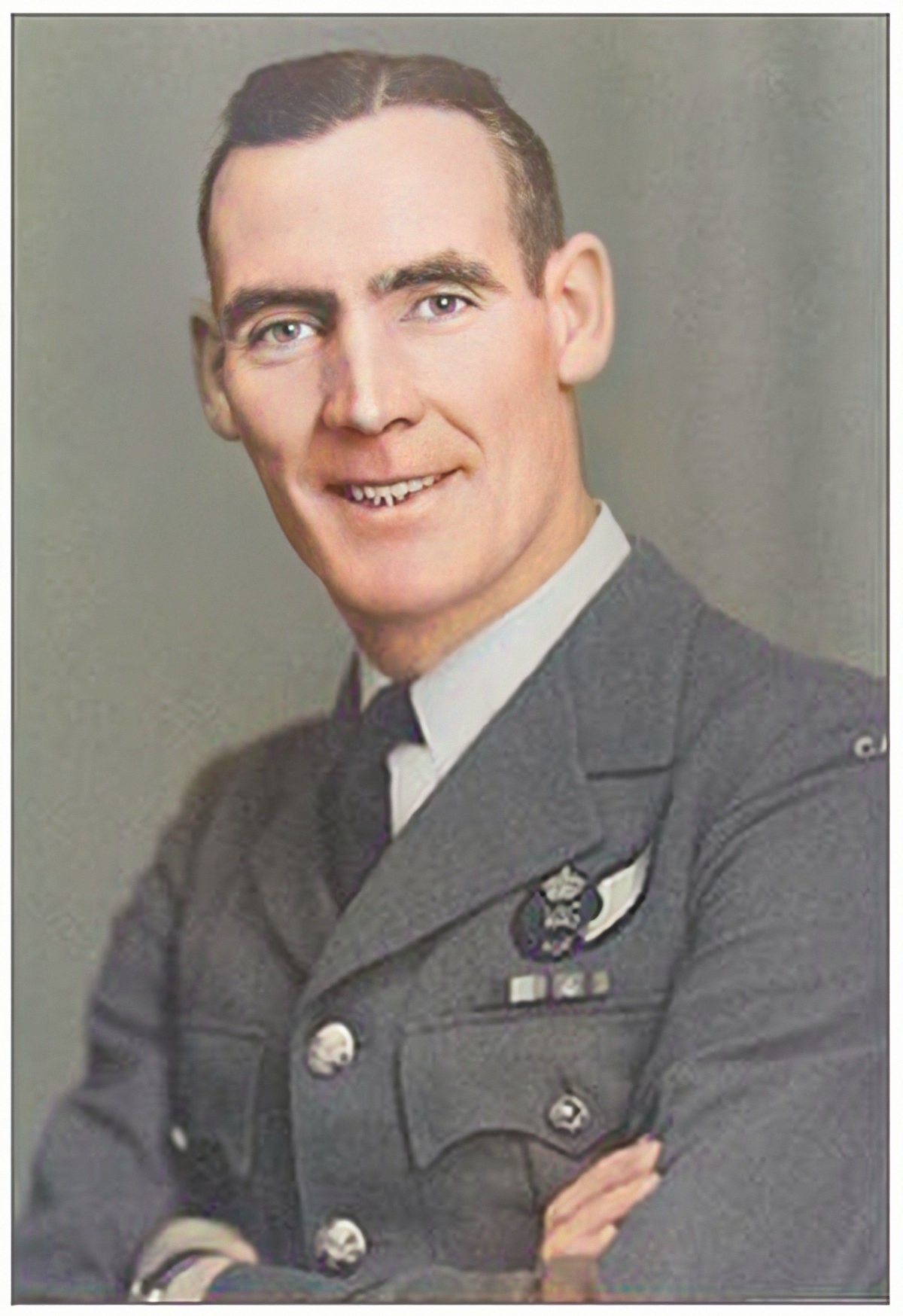 R/71717 - Sgt. Robert Walker Wagstaff - 1942 - taken by Campbell's Studio Ltd., Oshawa, ON